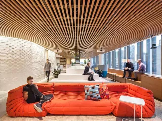 2000m2 像家一樣溫馨的辦公室，看完我心動(dòng)了