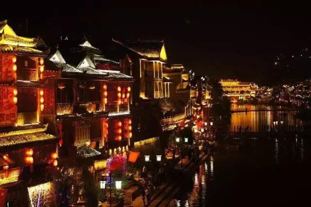 厲害了！觸摸屏公司的現(xiàn)代 loft辦公空間