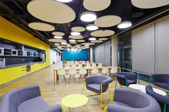 辦公空間，辦公室設(shè)計(jì)，科技公司辦公室設(shè)計(jì)，現(xiàn)代風(fēng)格辦公室，在線旅行社