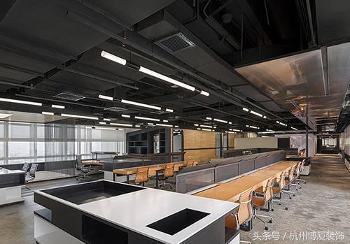 大氣又有情懷的工業(yè)風(fēng)辦公室裝修設(shè)計(jì)，簡(jiǎn)直帥呆了！